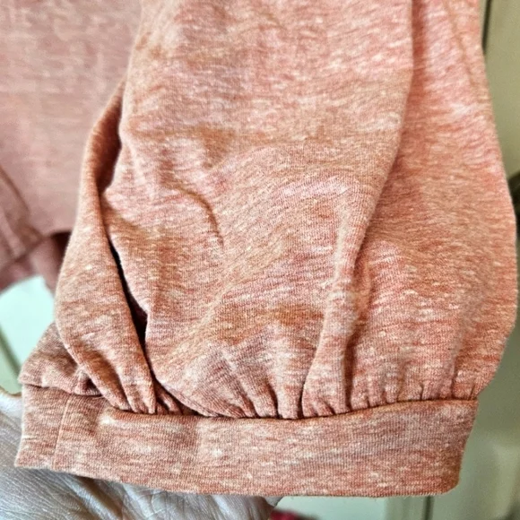 #320 Cotton Bleu - Red heathered Color Knit Top- Size: 3X - Picture 3 of 4